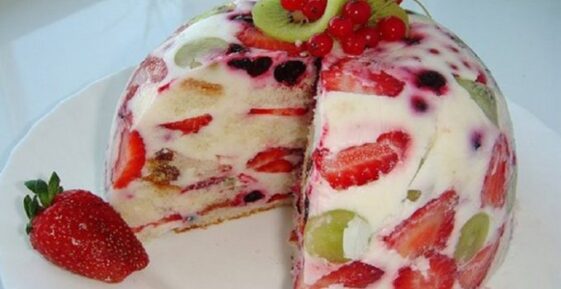 Leckere ZACK ZACK Sahne-Torte mit Obst – ohne Backen und in nur 5 ...