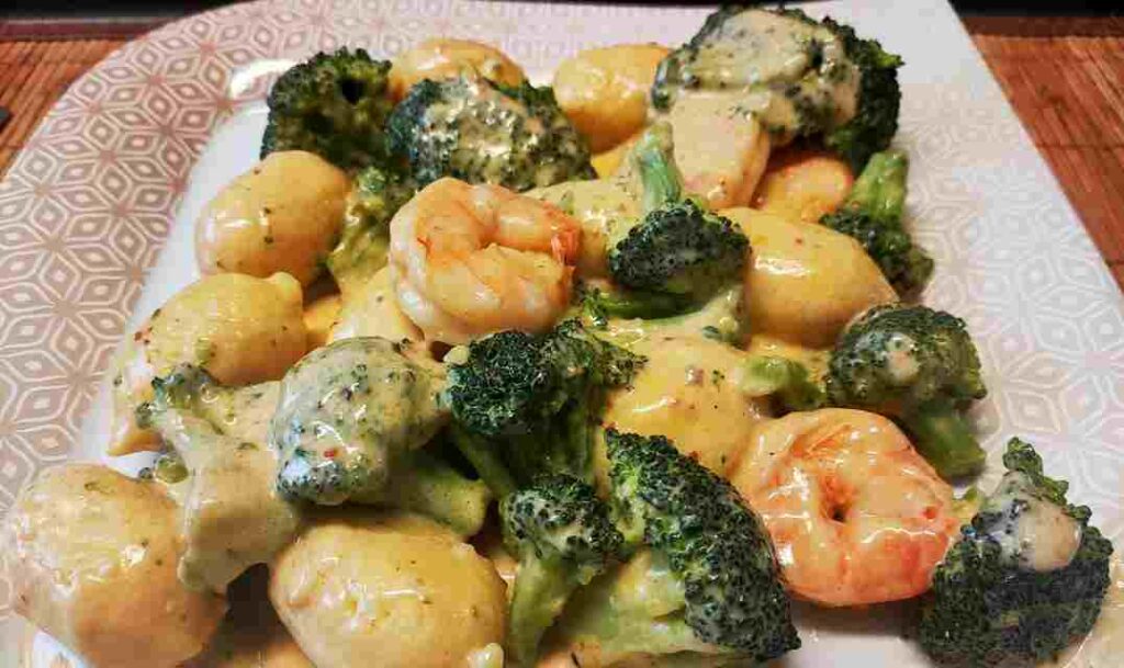 Gnocchi-Garnelen-Brokkoli Pfanne – Geschmackvoll