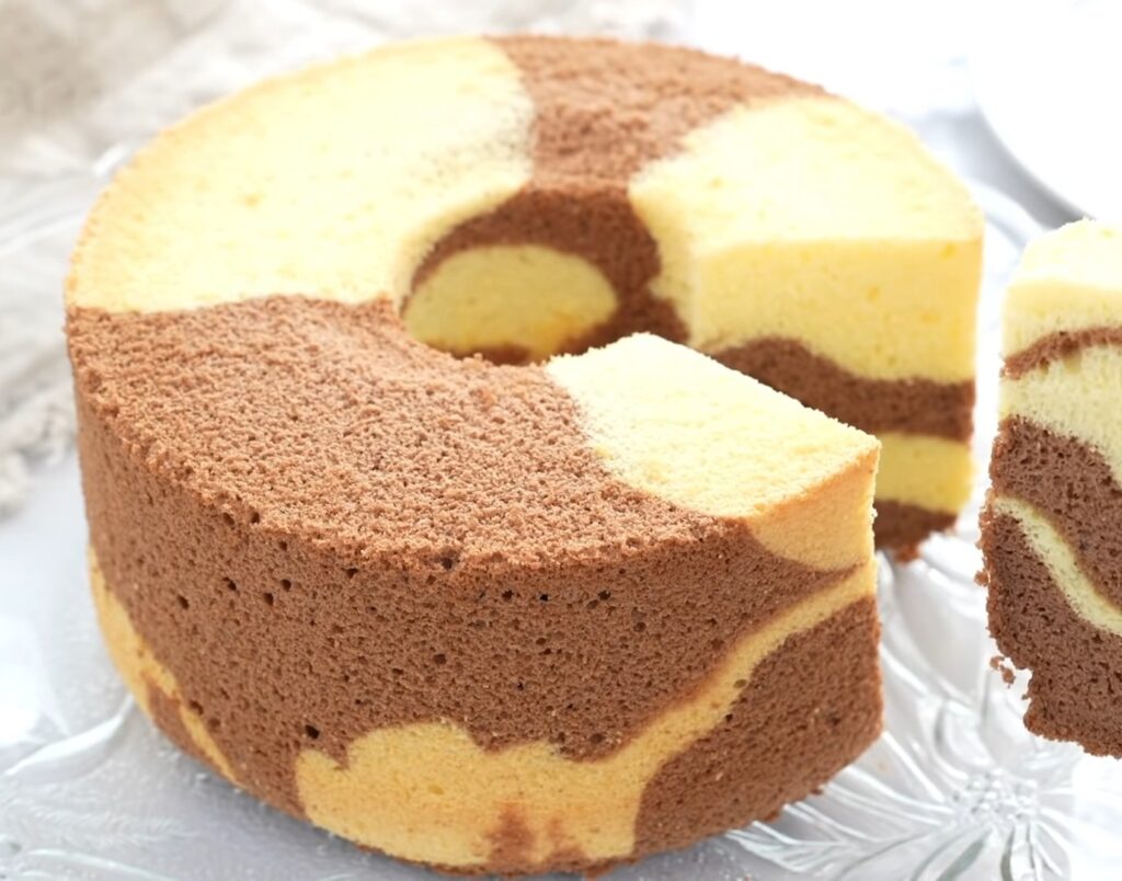 Marmorierter Biskuitkuchen – Geschmackvoll